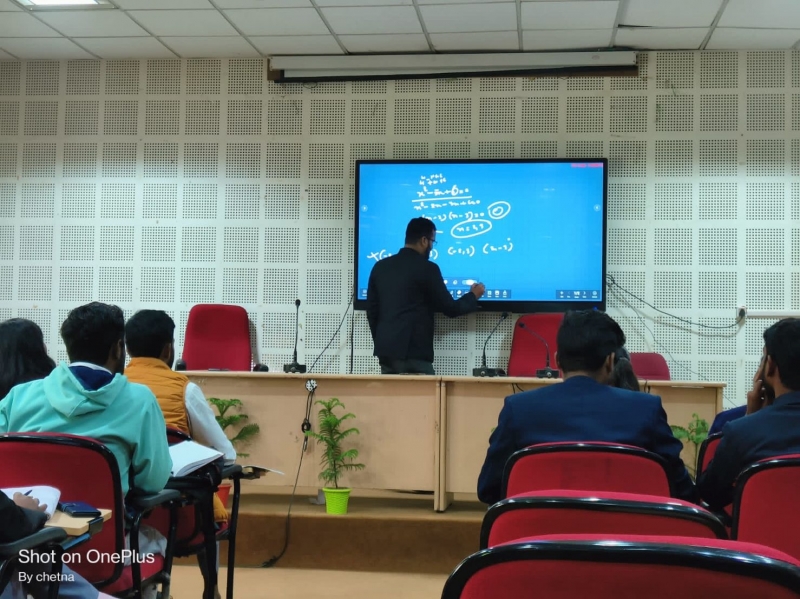 Conducted Aptitude training at Rajarshi School Of Management & Technology, 11/11/2022